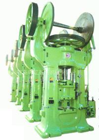 J53系列雙盤(pán)摩擦壓力機(jī) 機(jī)械壓力機(jī)中的經(jīng)典之作